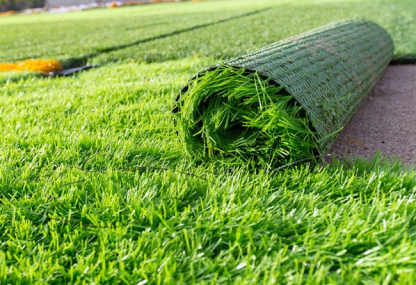 When choosing artificial grass, pay attention to the following characteristics