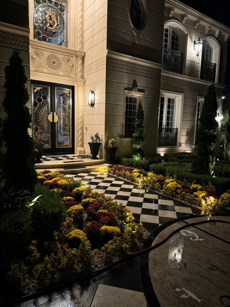 Key Features of Our Garden Lights Installation Service: